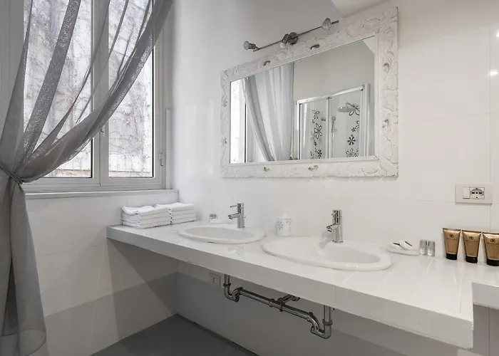 Antique-modern Flat By Navona Square